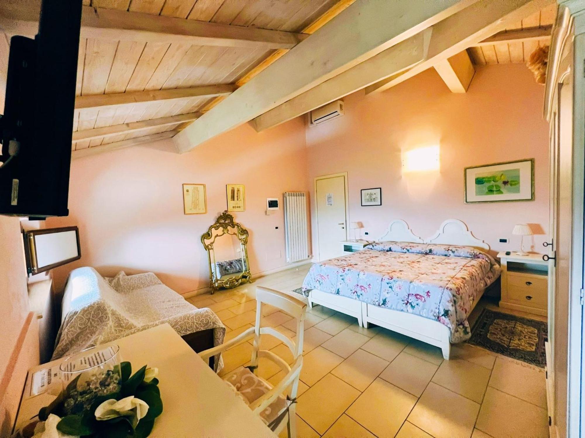Borgo Degli Aranci Aparthotel San Giuliano Terme Bagian luar foto