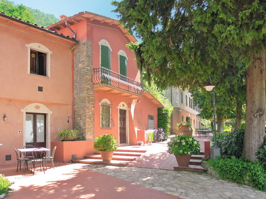 Borgo Degli Aranci Aparthotel San Giuliano Terme Bagian luar foto