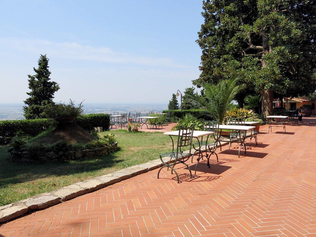 Borgo Degli Aranci Aparthotel San Giuliano Terme Bagian luar foto